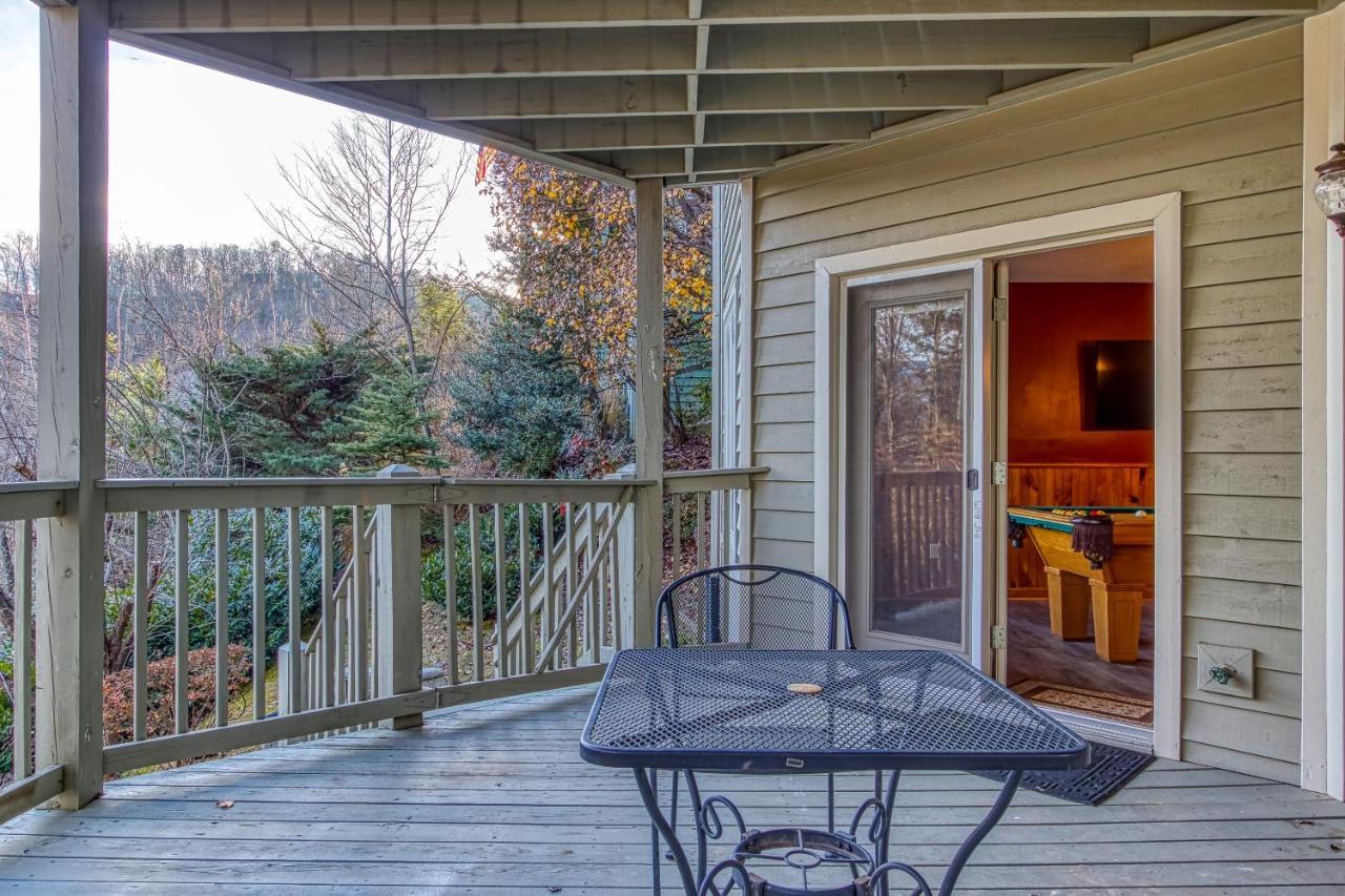 3 Decks, Mtn Views! Tree Tops By Honeybearcabins - Luxury Rain Showers, 3 King Suites, Xl Hottub, Fireplace, Bear Sightings Gatlinburg Εξωτερικό φωτογραφία
