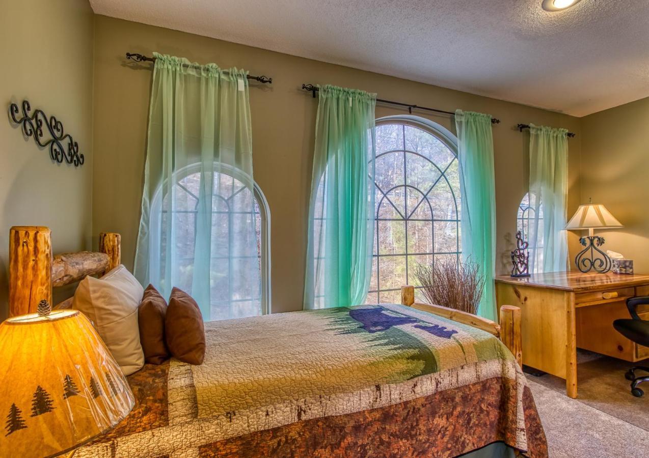 3 Decks, Mtn Views! Tree Tops By Honeybearcabins - Luxury Rain Showers, 3 King Suites, Xl Hottub, Fireplace, Bear Sightings Gatlinburg Εξωτερικό φωτογραφία