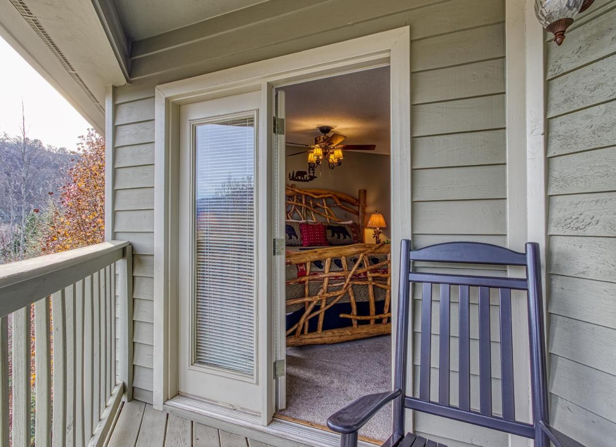 3 Decks, Mtn Views! Tree Tops By Honeybearcabins - Luxury Rain Showers, 3 King Suites, Xl Hottub, Fireplace, Bear Sightings Gatlinburg Εξωτερικό φωτογραφία