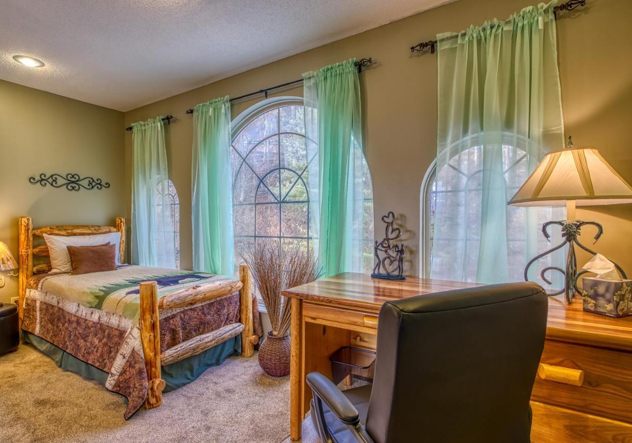 3 Decks, Mtn Views! Tree Tops By Honeybearcabins - Luxury Rain Showers, 3 King Suites, Xl Hottub, Fireplace, Bear Sightings Gatlinburg Εξωτερικό φωτογραφία