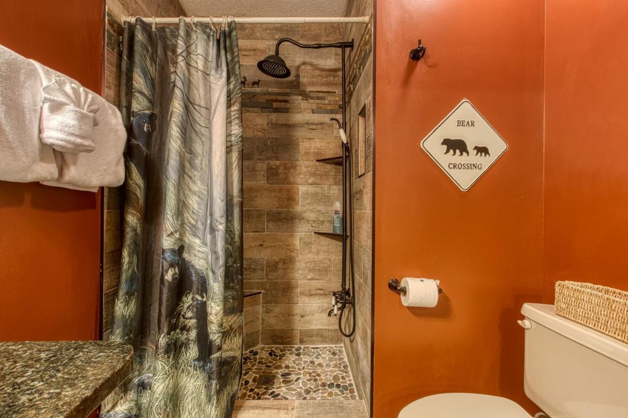 3 Decks, Mtn Views! Tree Tops By Honeybearcabins - Luxury Rain Showers, 3 King Suites, Xl Hottub, Fireplace, Bear Sightings Gatlinburg Εξωτερικό φωτογραφία