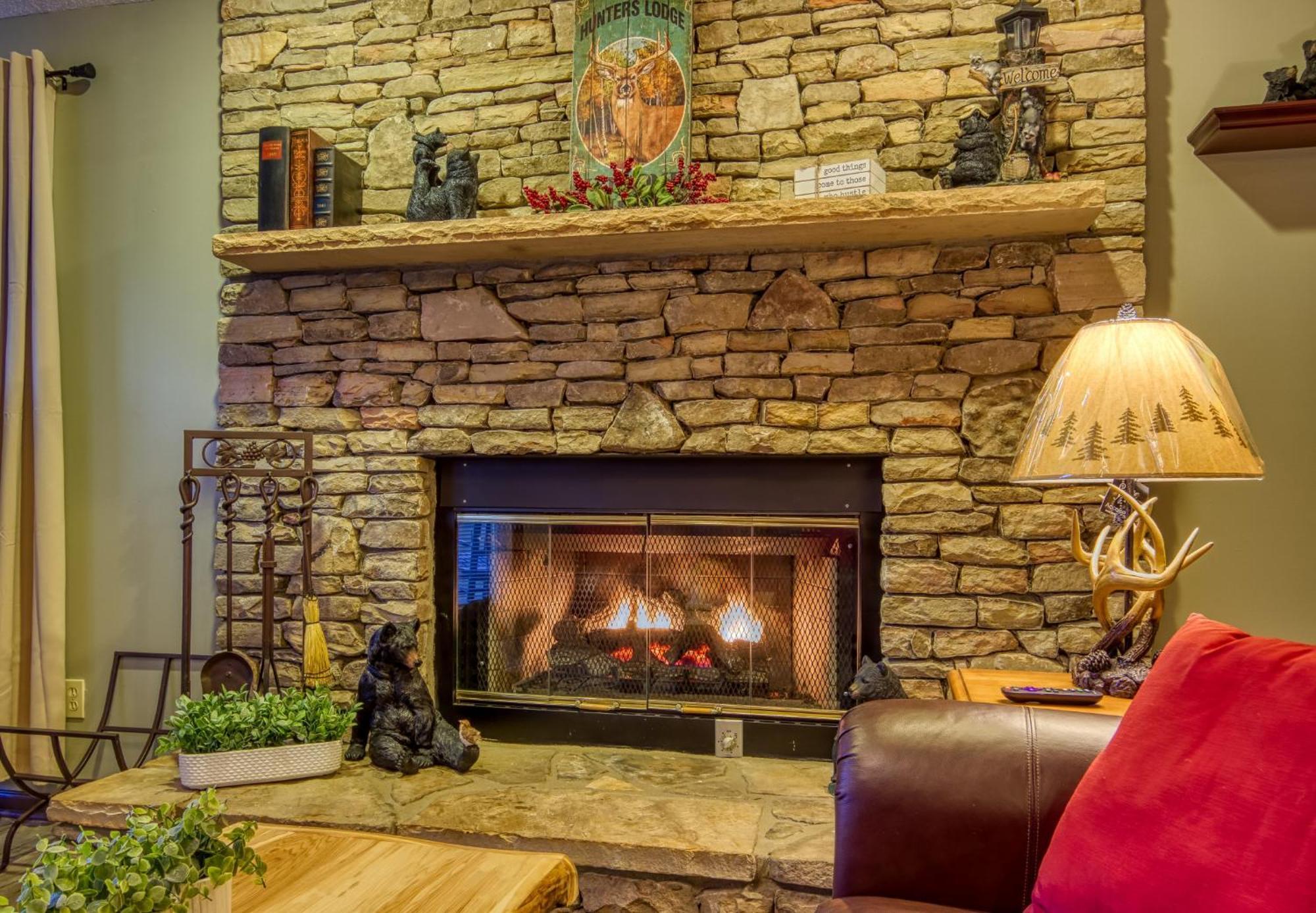3 Decks, Mtn Views! Tree Tops By Honeybearcabins - Luxury Rain Showers, 3 King Suites, Xl Hottub, Fireplace, Bear Sightings Gatlinburg Εξωτερικό φωτογραφία